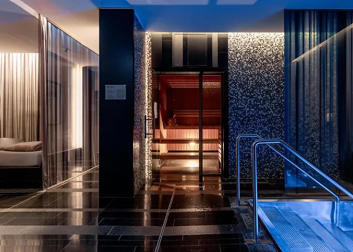Royal Savoy Hotel & Spa